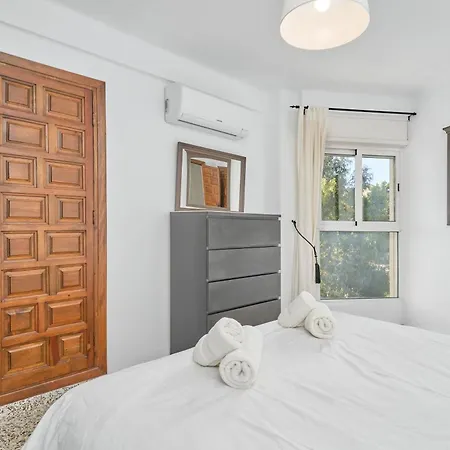 Bright And Spacious 2 Bed アパート *