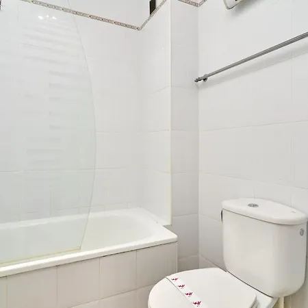 Bright And Spacious 2 Bed アパート *